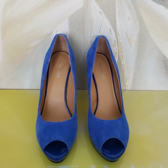 💕New - Nine West Blue Suede Platform Heels - Picture 2 of 8